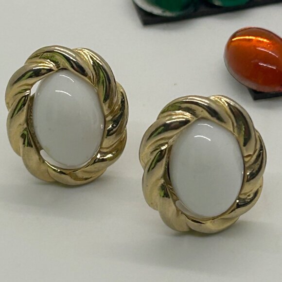 Vintage Gold-Tone Interchangeable Clip-On Earrings 10 Interchangeable Cabochons - Picture 3 of 13